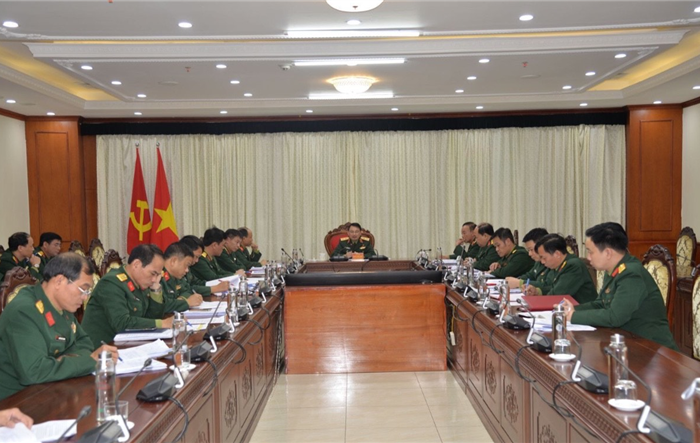 Tư lệnh Bộ Tư lệnh Thủ đô làm việc với Trung đoàn 692 (Sư đoàn Bộ binh 301)