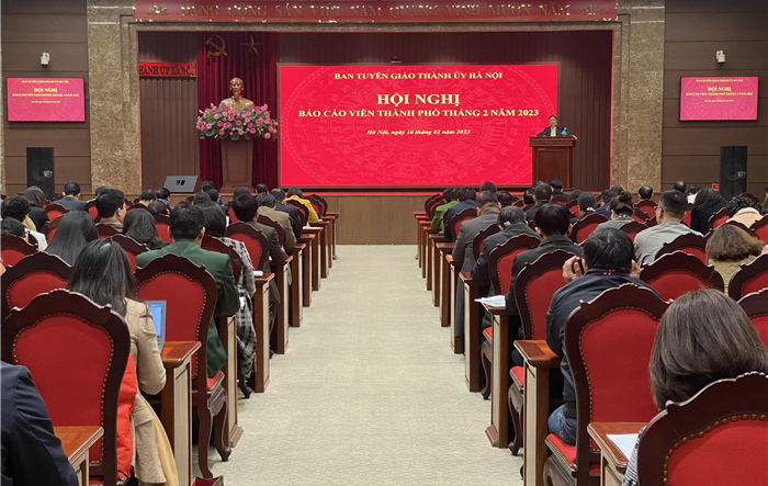Hội nghị báo cáo viên thành phố tháng 2-2023