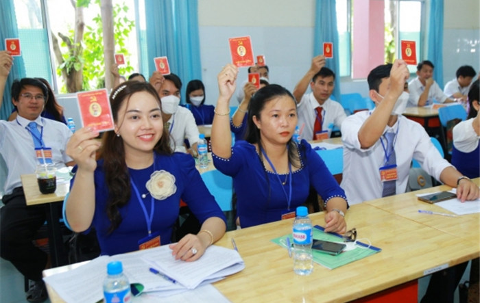 Đấu tranh phản bác luận điệu “một Đảng cầm quyền ở Việt Nam là độc tài, mất dân chủ”