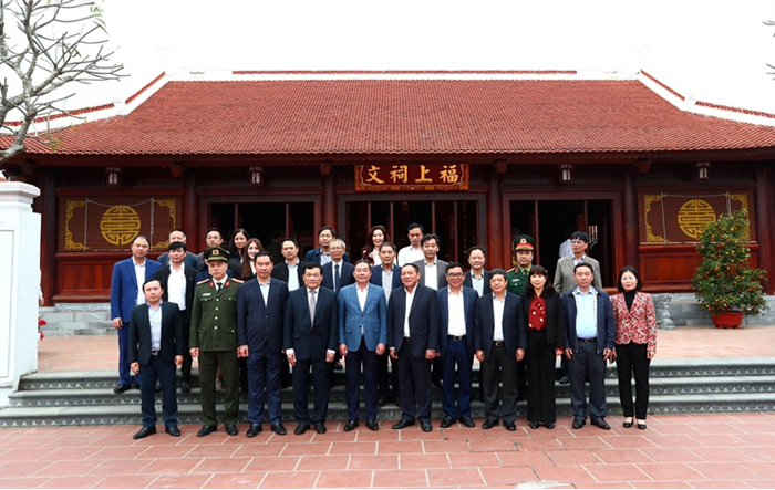 Bộ trưởng Bộ Văn hoá, Thể thao và Du lịch thăm và làm với huyện Thường Tín