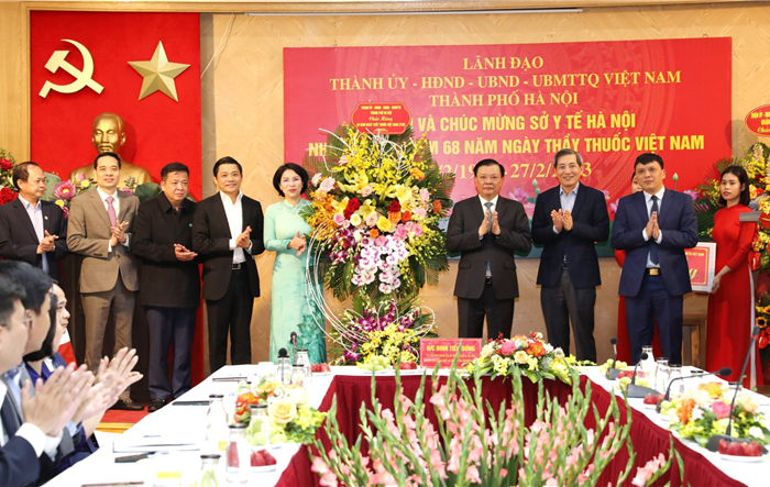 Những thành tích, đóng góp của ngành Y tế Hà Nội rất vẻ vang
