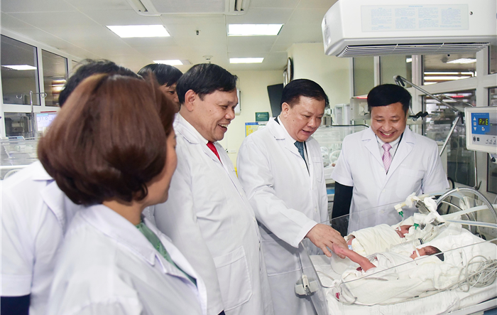 Thực hiện tốt lời dạy của Bác Hồ "Lương y như từ mẫu", xứng đáng với niềm tin yêu của nhân dân