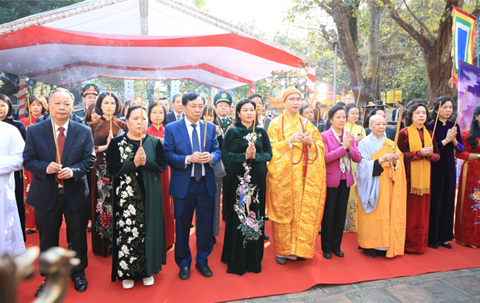 Khai hội truyền thống kỷ niệm 1983 năm khởi nghĩa Hai Bà Trưng
