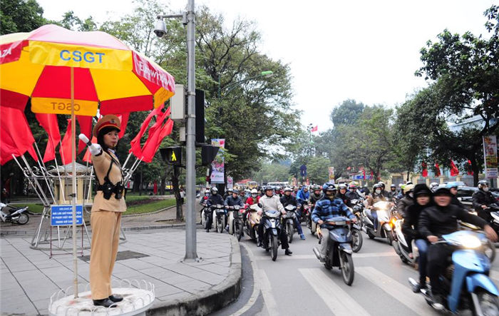 Đẩy mạnh tuyên truyền bảo đảm trật tự, an toàn giao thông trên địa bàn thành phố