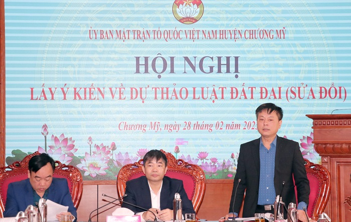 Uỷ ban MTTQ huyện Chương Mỹ lấy ý kiến về dự thảo Luật đất đai (sửa đổi)