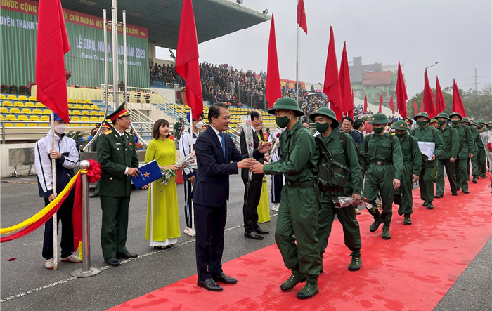 Chủ nhiệm Uỷ ban Kiểm tra Thành uỷ dự lễ giao nhận quân năm 2023 tại huyện Thanh Trì