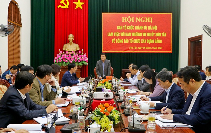 Trưởng Ban Tổ chức Thành uỷ làm việc với Ban Thường vụ Thị uỷ Sơn Tây