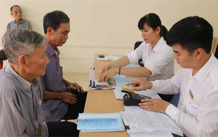 Thúc đẩy chuyển đổi số trong chi trả an sinh xã hội không dùng tiền mặt trên địa bàn thành phố