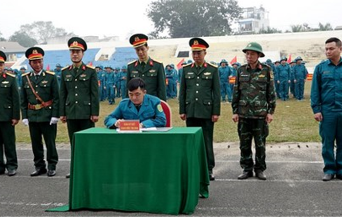 Ban Chỉ huy Quân sự thị xã Sơn Tây ra quân huấn luyện năm 2023
