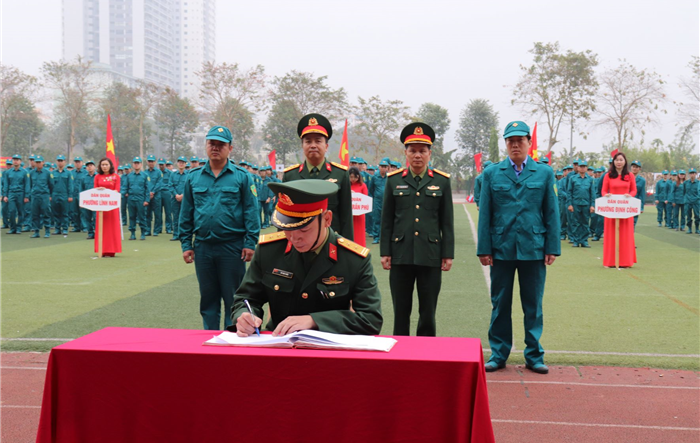 Ban Chỉ huy quân sự quận Hoàng Mai ra quân huấn luyện năm 2023