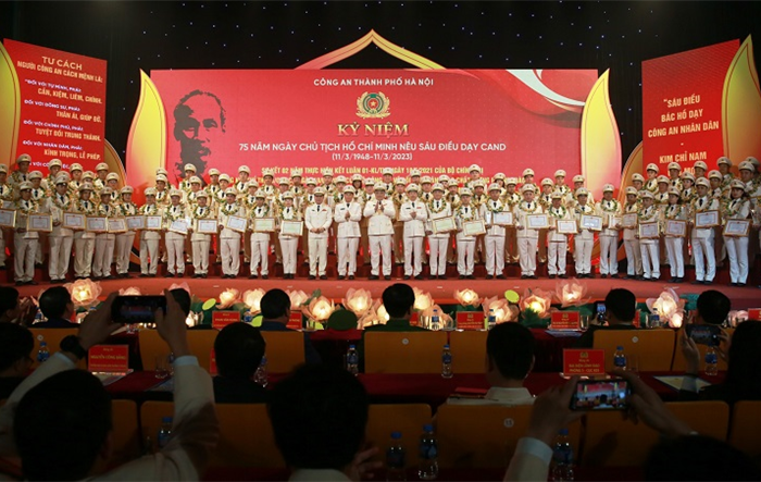 Công an Thủ đô khắc ghi lời Bác