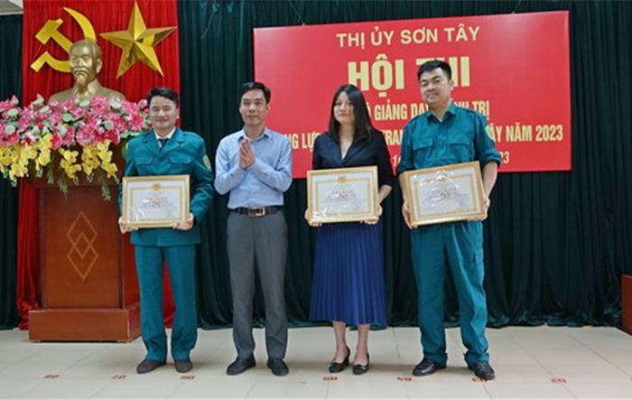 Khai mạc Hội thi cán bộ giảng dạy chính trị trong lực lượng vũ trang thị xã Sơn Tây năm 2023