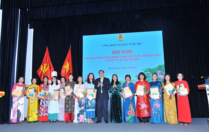 Công đoàn ngành Y tế Hà Nội tổng kết phong trào thi đua “Giỏi việc nước - Đảm việc nhà” năm 2022