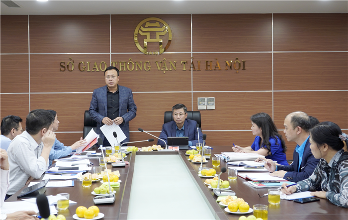 Chủ tịch Liên đoàn Lao động thành phố làm việc với Công đoàn ngành Giao thông Vận tải