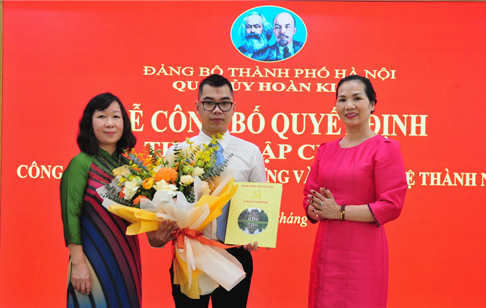 Quận Hoàn Kiếm công bố quyết định thành lập chi bộ Công ty cổ phần Kiến trúc xây dựng và công nghệ Thành Nam