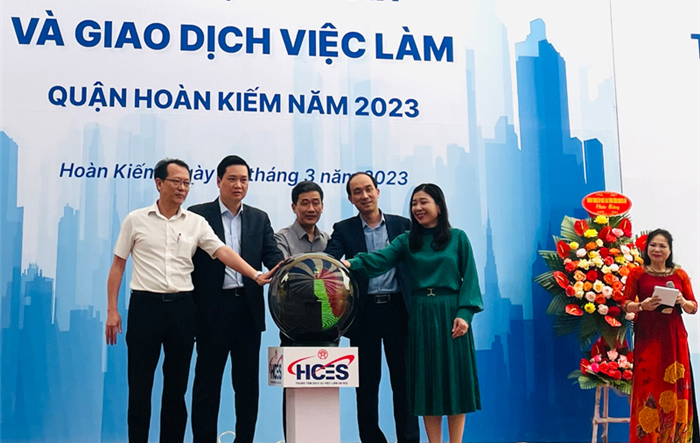 Ngày hội tư vấn và giao dịch việc làm quận Hoàn Kiếm năm 2023