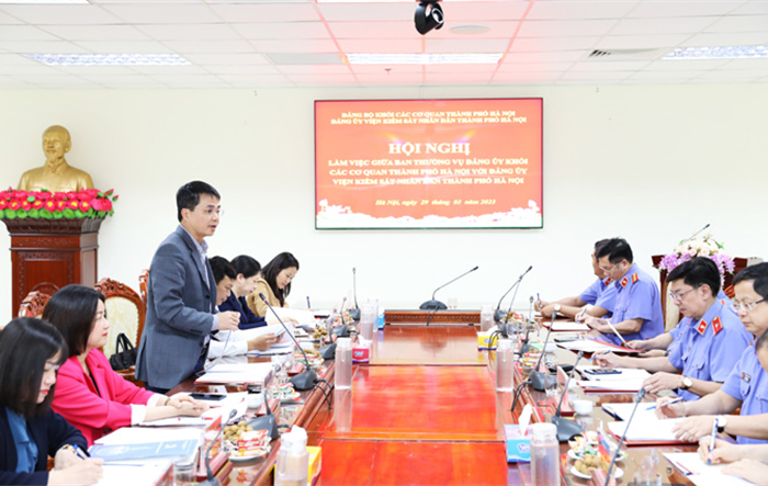 Đổi mới nội dung, phương pháp lãnh đạo, điều hành, giữ vững nguyên tắc tập trung dân chủ