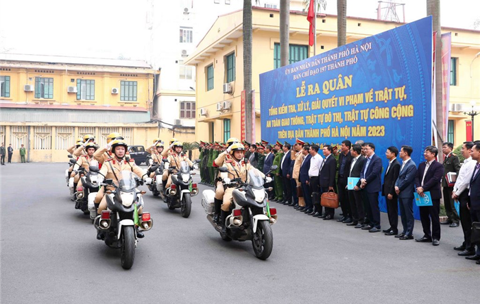 Ra quân tổng kiểm tra, xử lý, giải quyết vi phạm về trật tự an toàn giao thông, trật tự đô thị, trật tự công cộng