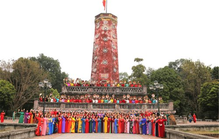 Thị xã Sơn Tây phát động đợt cao điểm hưởng ứng “Tuần lễ áo dài truyền thống” năm 2023