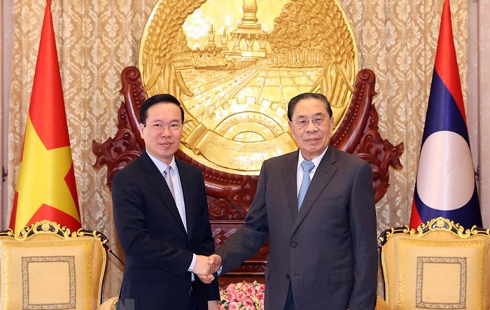 Chủ tịch nước Võ Văn Thưởng thăm các đồng chí nguyên lãnh đạo cấp cao của Lào