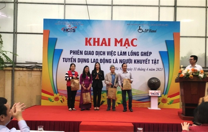 Khai mạc phiên giao dịch việc làm lồng ghép tuyển dụng lao động là người khuyết tật