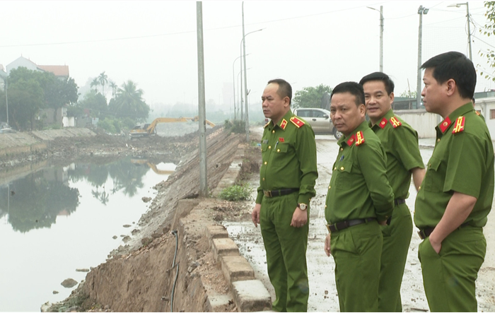 Phó Giám đốc Công an thành phố khảo sát, bàn giải pháp, giải quyết tình trạng ô nhiễm môi trường sông Cầu Bây