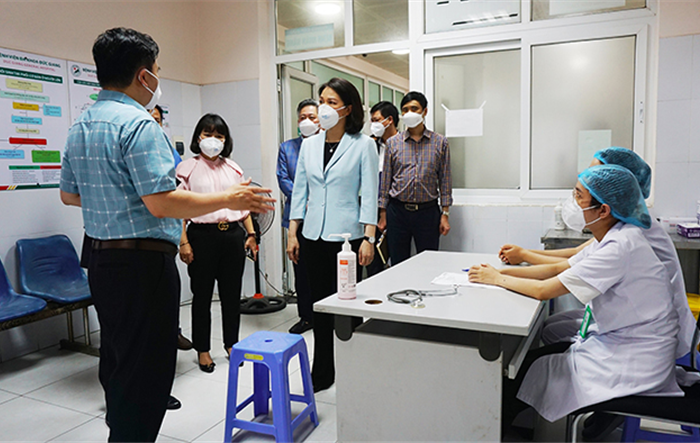 Phó Chủ tịch UBND thành phố Vũ Thu Hà kiểm tra đột xuất công tác phòng, chống dịch Covid-19