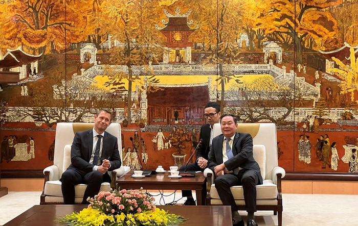 Làm sâu sắc hơn nữa quan hệ hợp tác giữa Hà Nội và vùng Ile-de-France (Pháp)
