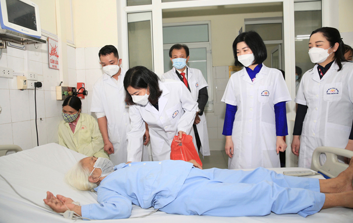 Bệnh viện Đa khoa Vân Đình cần phát huy truyền thống đáng tự hào, nâng cao chất lượng chăm sóc sức khỏe nhân dân