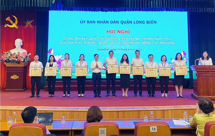 Quận Long Biên công bố chỉ số cải cách hành chính 17 phòng, ban và 14 UBND phường