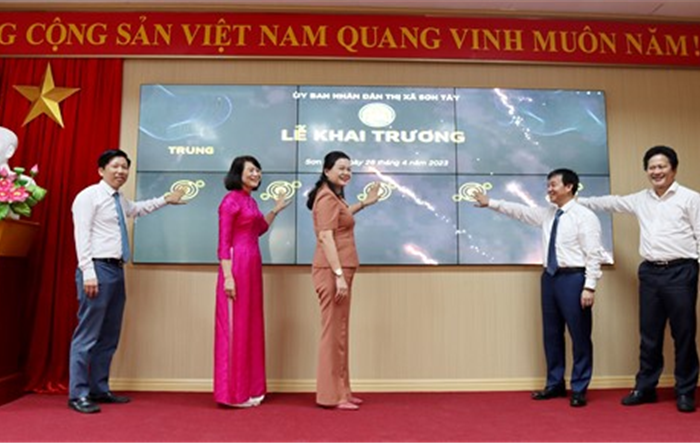 Thị xã Sơn Tây khai trương Trung tâm điều hành giáo dục thông minh