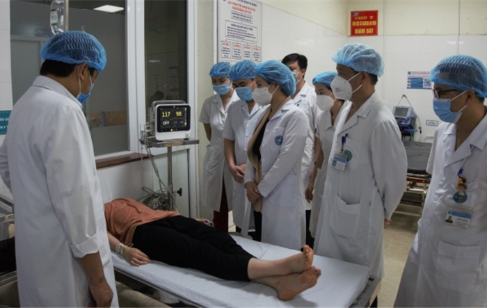 Kiểm tra công tác đáp ứng y tế trong dịp nghỉ lễ tại Bệnh viện đa khoa Hà Đông