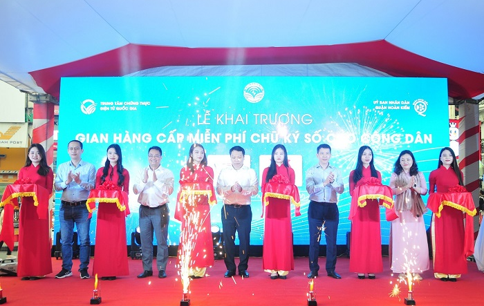 Lễ khai trương gian hàng cấp miễn phí chữ ký số cho công dân 