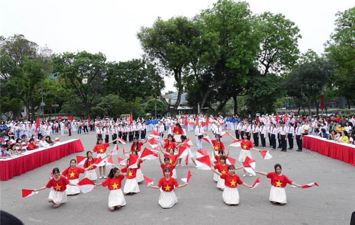 Hơn 800 em thiếu nhi, đội viên, cán bộ chỉ huy Đội tham gia Hội thi "Chỉ huy Đội giỏi" quận Hai Bà Trưng năm học 2022 – 2023