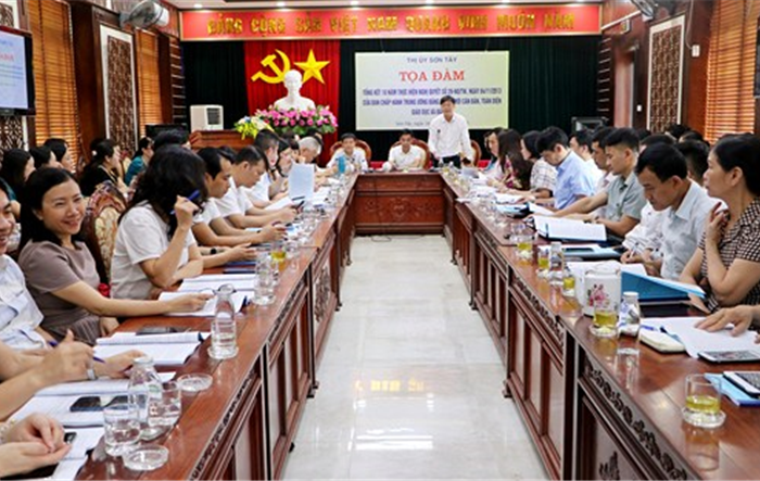 Thị uỷ Sơn Tây tổ chức hội nghị tọa đàm tổng kết 10 năm thực hiện Nghị quyết số 29-NQ/TW