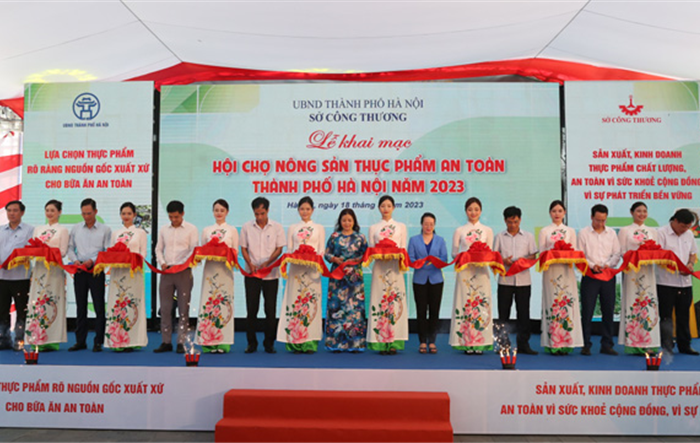 Khai mạc “Hội chợ nông sản thực phẩm an toàn thành phố Hà Nội, năm 2023”