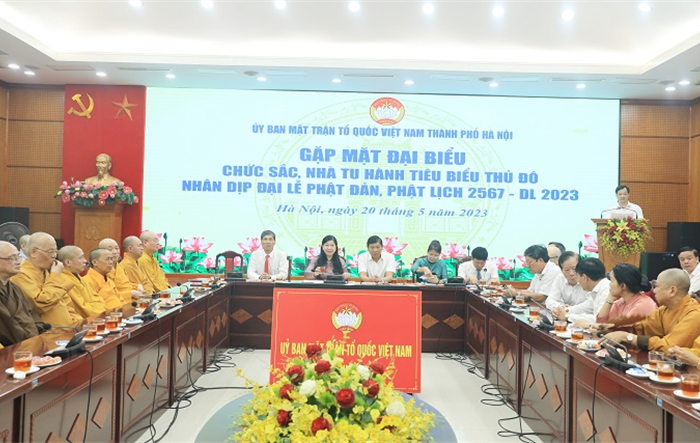 Gặp mặt đại biểu chức sắc, nhà tu hành tiêu biểu Thủ đô