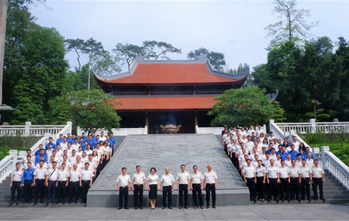 Cục Thuế thành phố tổ chức hội nghị sinh hoạt chính trị năm 2023 tại khu di tích lịch sử  K9 - Đá Chuông thuộc Huyện Ba Vì