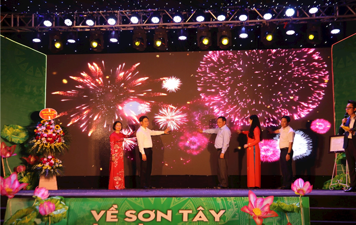 Phó Bí thư Thành uỷ Nguyễn Văn Phong dự lễ khai mạc Năm Du lịch Sơn Tây - xứ Đoài 2023