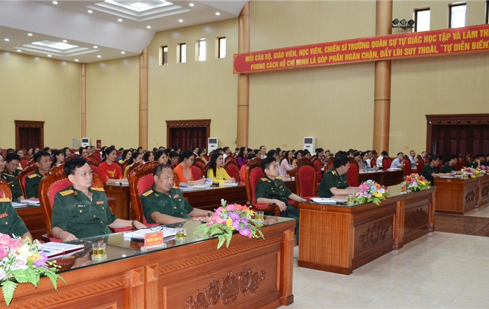 Khai giảng lớp bồi dưỡng kiến thức quốc phòng và an ninh cho cán bộ ban, sở, ngành thành phố và các quận, huyện, thị xã
