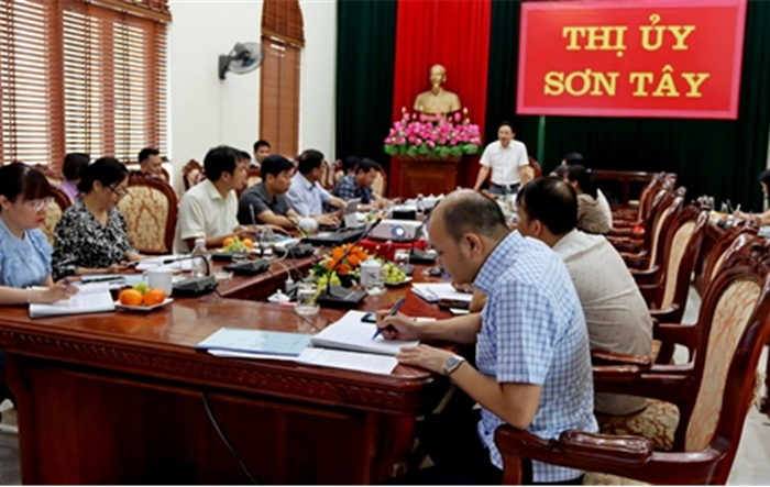 Công ty điện lực Sơn Tây: Chủ động phương án đáp ứng khi nhu cầu sử dụng điện tăng lên