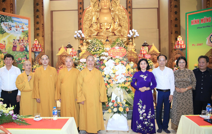 Phó Bí thư Thường trực Thành ủy Nguyễn Thị Tuyến chúc mừng Phật đản Phật lịch 2567