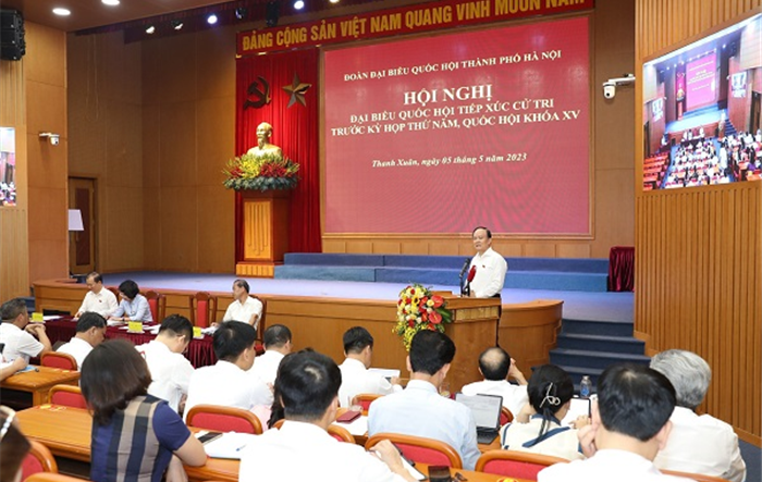 Cử tri Thanh Xuân đề nghị sớm phê duyệt chủ trương sử dụng ngân sách nhà nước mua sách giáo khoa phổ thông