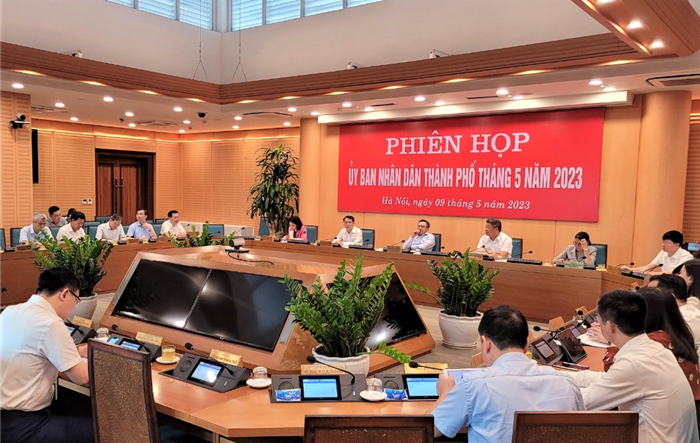 Chủ tịch UBND thành phố Trần Sỹ Thanh chủ trì phiên họp thường kỳ tháng 5-2023 