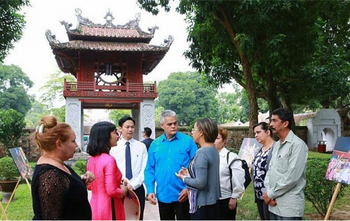 Thành phố Hà Nội đón hơn 2 triệu lượt khách trong tháng 5-2023