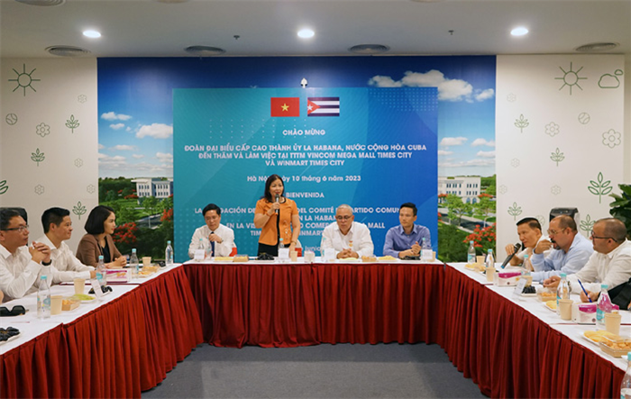Đoàn đại biểu cấp cao Thành ủy La Habana khảo sát tại Bệnh viện Ung bướu Hà Nội, Trung tâm Thương mại Vincom Mega Mall Times City