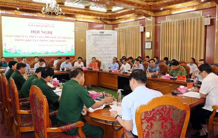 Ban Chỉ đạo diễn tập chiến đấu xã, thị trấn trong khu vực phòng thủ huyện Chương Mỹ giao nhiệm vụ diễn tập năm 2023