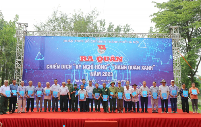 Lễ ra quân chiến dịch “Kỳ nghỉ hồng”, “Hành quân xanh” năm 2023 tại huyện Mê Linh (Hà Nội)