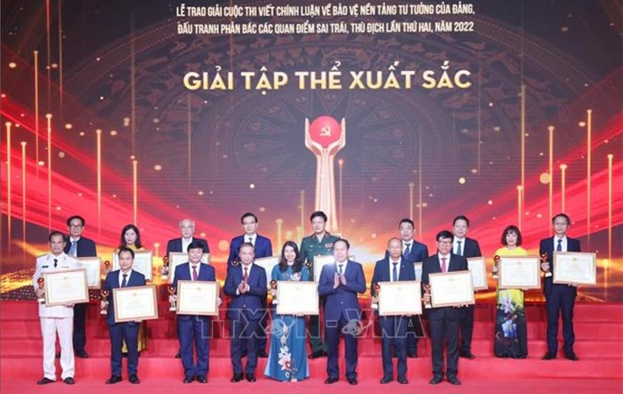 Nâng cao chất lượng quản lý thông tin bảo vệ nền tảng tư tưởng của Đảng trên báo chí
