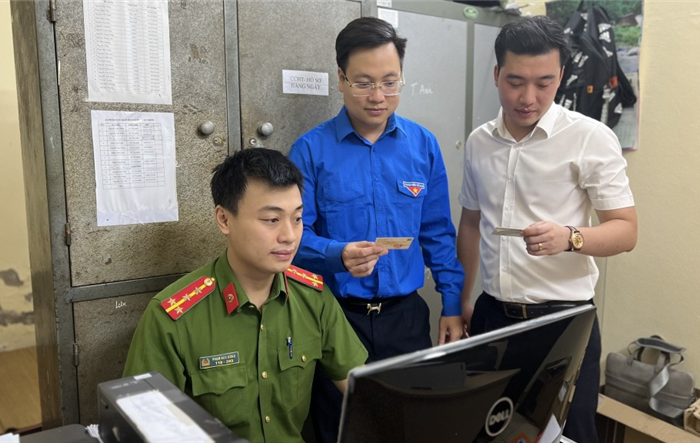 Hỗ trợ cấp căn cước công dân và kích hoạt tài khoản định danh điện tử mức độ 2 đối với cán bộ, đoàn viên thanh niên